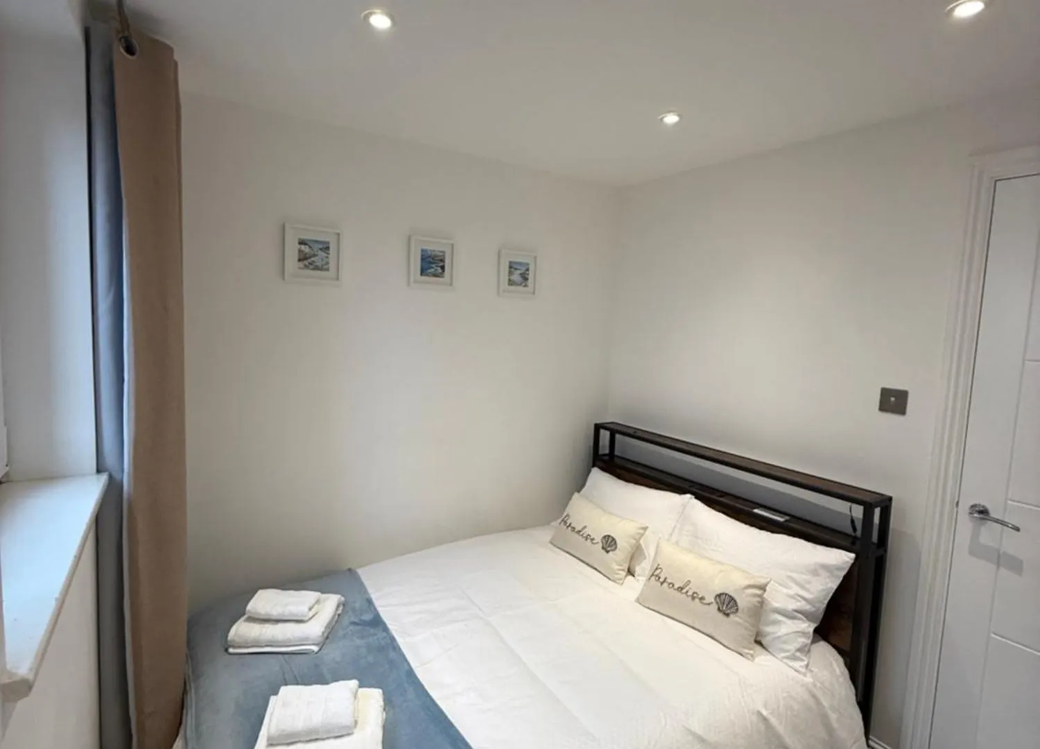 The Shore Edinburgh 2 Bedroom Apartment